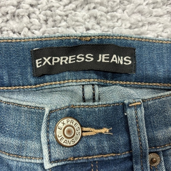 Express Jeans Womens 6 Cropped Legging Mid Rise Light Wash Fade Out Distressed - Picture 2 of 4